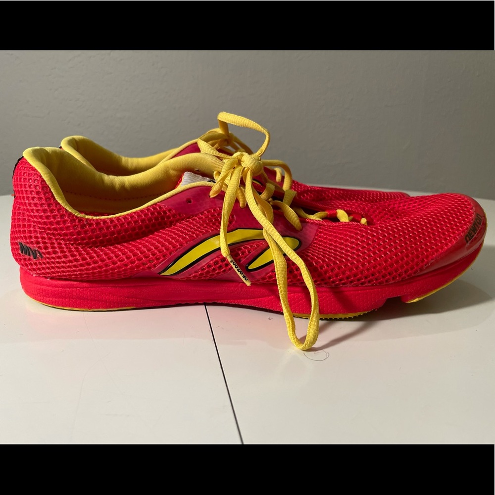 Newton Mens MV3 Czerwony Red Running Shoes M008116 Size 12